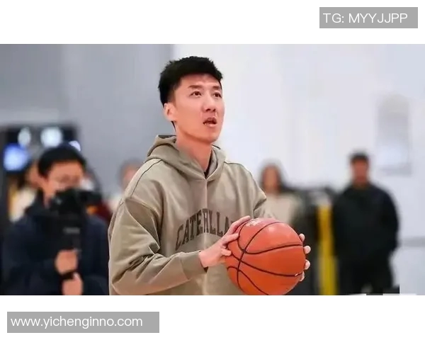 韩硕：从篮球场上的新星到职业生涯的辉煌之路探秘